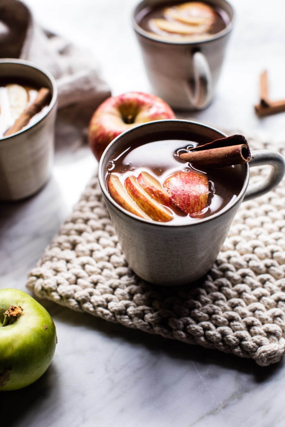 Напитки для зимы - рецепт горячего яблочного сидра из Тироля