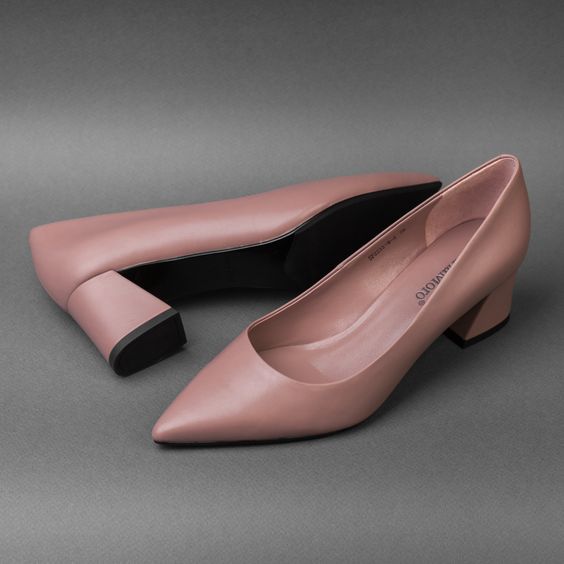Стильные женские туфли на устойчивом каблуке! Нежный оттенок пыльной розы предаст вашему образу более женственный характер!