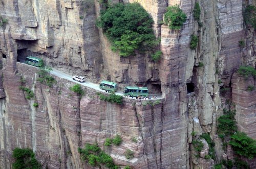 10 самых опасных дорог в мире