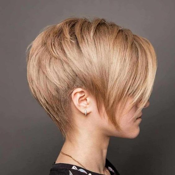 One of the most preferred hairstyles in recent years is short hairstyles. Short #shorthairstyles #hairstyles
