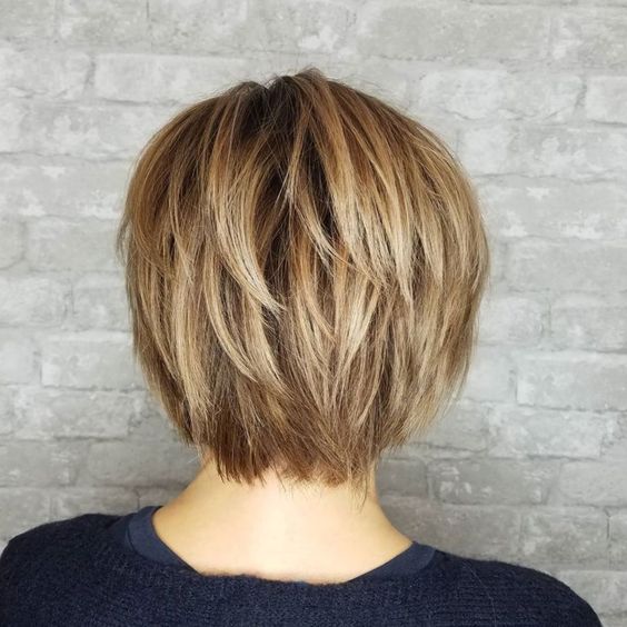 Golden-Bronde Bob with Piecey Layers