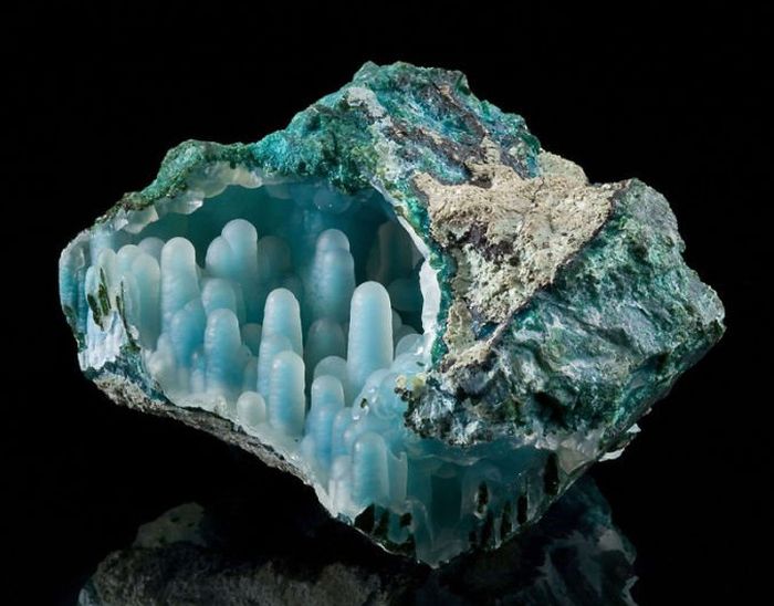 16 камней и минералов, которые затмевают даже бриллианты