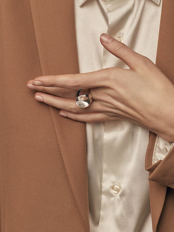 ALMA Аvgvst Jewelry: новая совместная коллекция Натальи Брянцевой и Алены Долецкой | Журнал Harper’s Bazaar