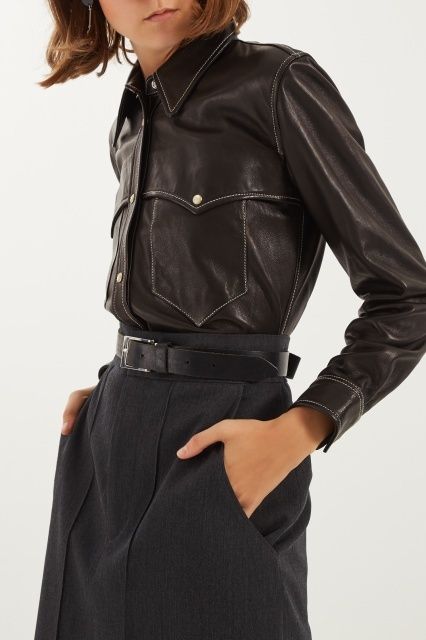 Черная рубашка из кожи Isabel Marant - Рубашка свободной посадки из коллекции французского бренда Isabel Marant в интернет-магазине модной дизайнерской и брендовой одежды