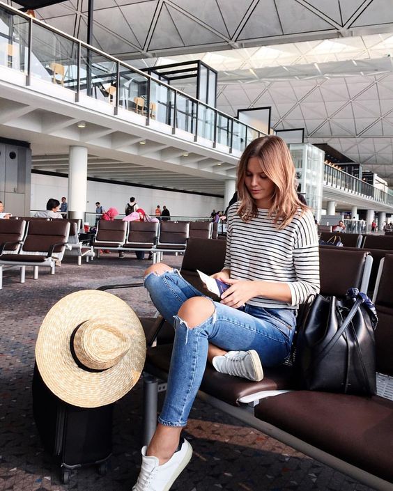 стиль в дорогу, аэропорт, полоска, шляпа, travel style, aeroport, breton shirt, jessica stein