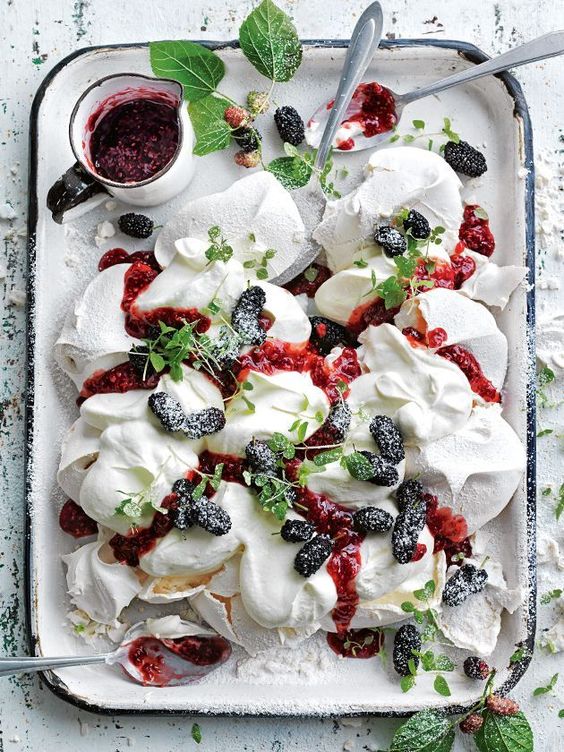 pavlova - australian desert